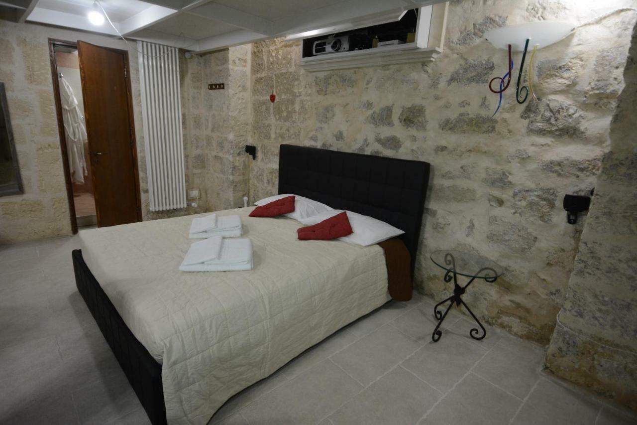 B&B Domus Gaia Lecce Buitenkant foto